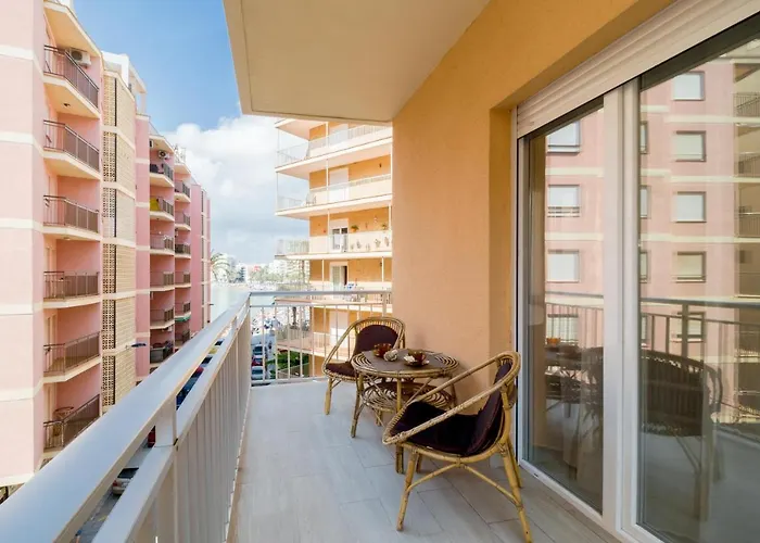 Bergantin Del Mar Apartment *